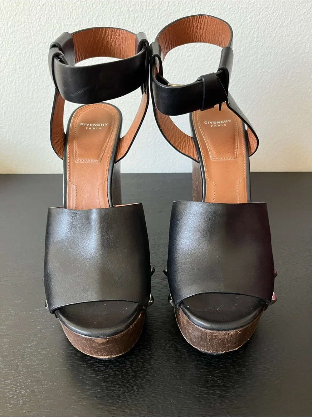 Givenchy PARIS  Black Leather Platform clog Sandals SOFIA size 8 (39)